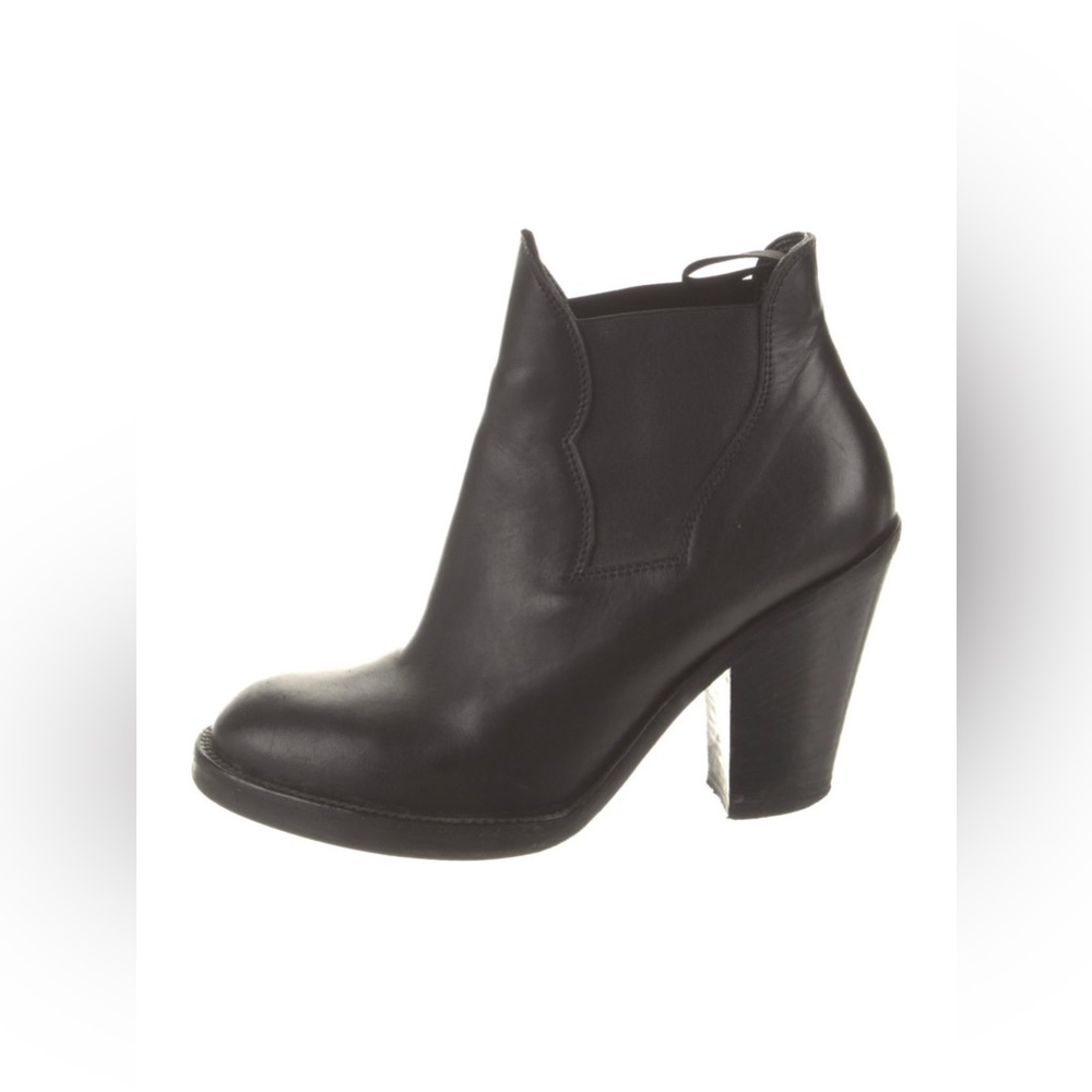 Acne black ankle boots. Excellent condition.